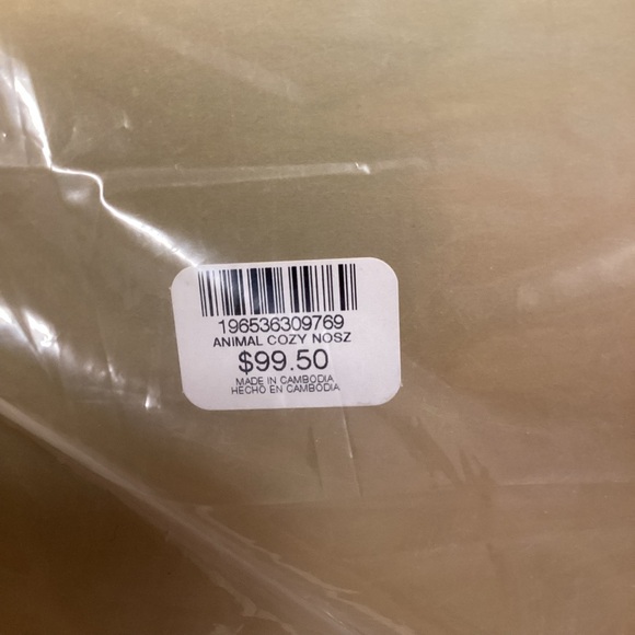 Chico's Pink and Cream Leopard Print Throw - Picture 4 of 5